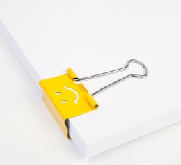 Rapesco 32mm Emoji Foldback Befestigungsclips (gelb) - 20 Klammern